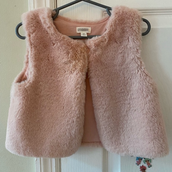 ⭐️HP⭐️Gymboree|Faux Fur Vest - Picture 4 of 8